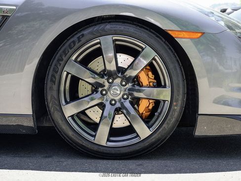 Used 2011 Nissan GT-R Premium AWD/4WD image 87