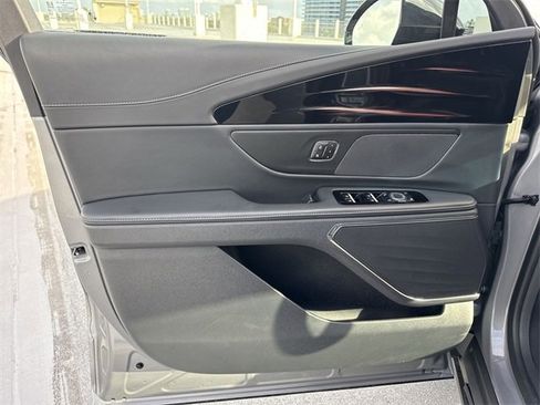 Used 2024 Lincoln Nautilus Reserve w/ Jet Appearance Package (87T) image 13