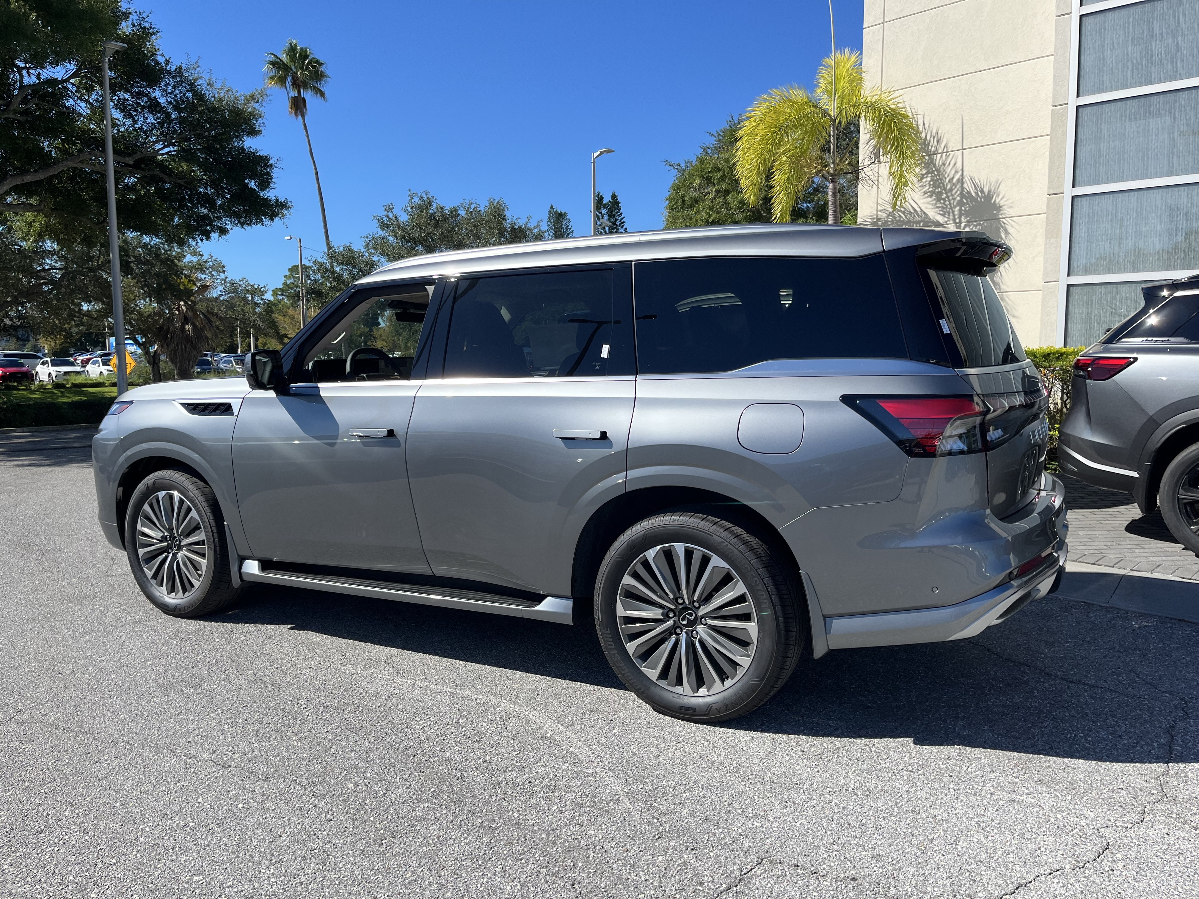 New 2027 INFINITI QX80 Luxe w/ Cargo Package RWD image 3