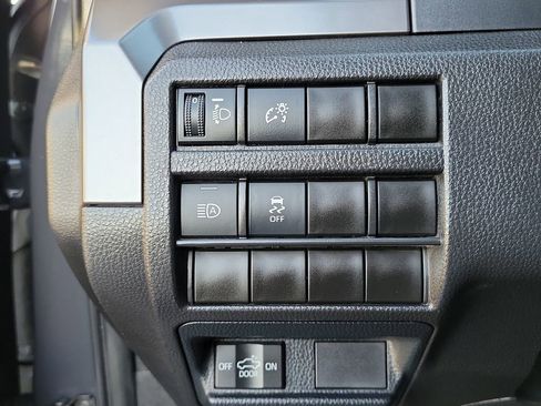 Used 2025 Toyota Tacoma SR5 image 12