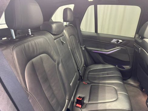 Used 2022 BMW X5 xDrive40i w/ M Sport Package AWD/4WD image 13