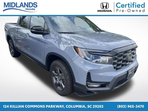 Used 2025 Honda Ridgeline TrailSport image 2