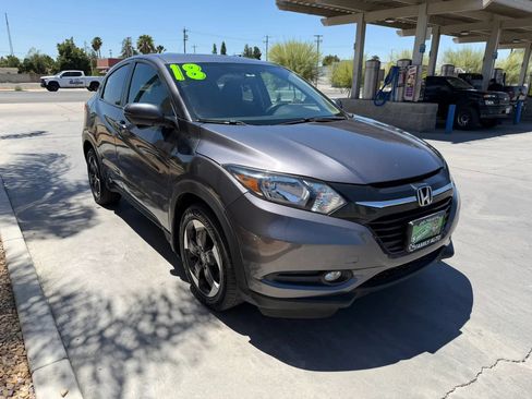 Used 2018 Honda HR-V EX image 3