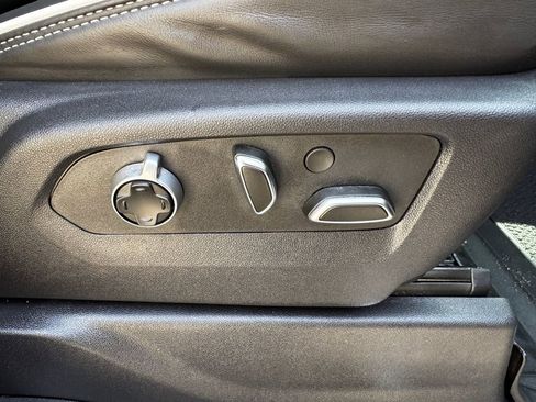 Used 2025 GMC Sierra 2500 AT4X AWD/4WD image 28