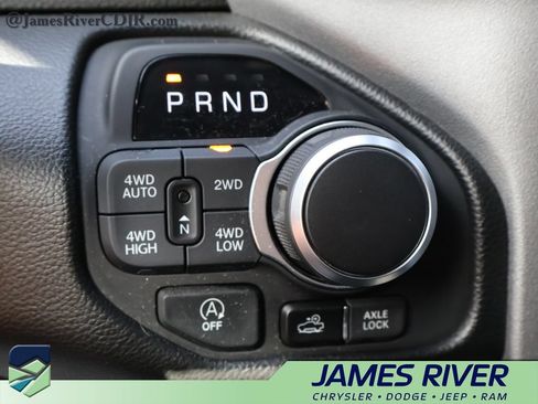 Used 2025 RAM 1500 Big Horn AWD/4WD image 37