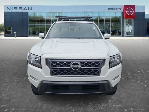 Used 2023 Nissan Frontier SV w/ Technology Package AWD/4WD image 2