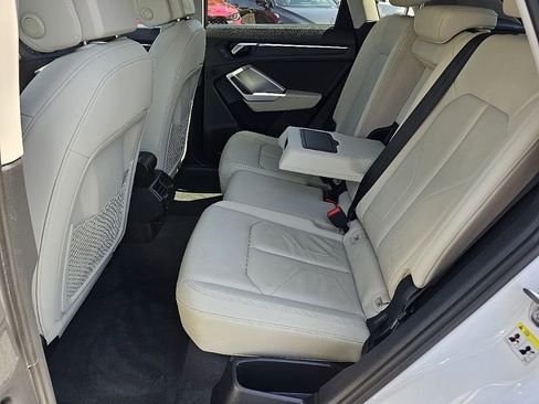 Used 2020 Audi Q3 2.0T Premium Plus w/ Premium Plus Package image 22