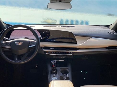 Used 2024 Cadillac XT4 Premium Luxury w/ Cold Weather Package image 15