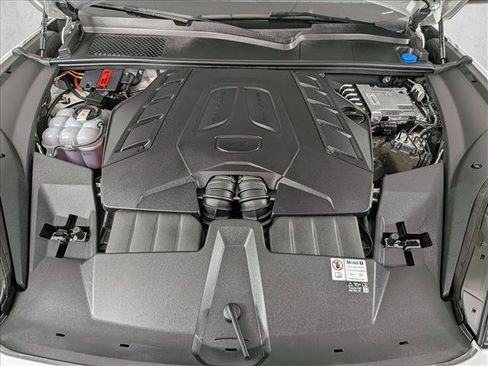 Certified 2024 Porsche Cayenne S AWD/4WD image 24