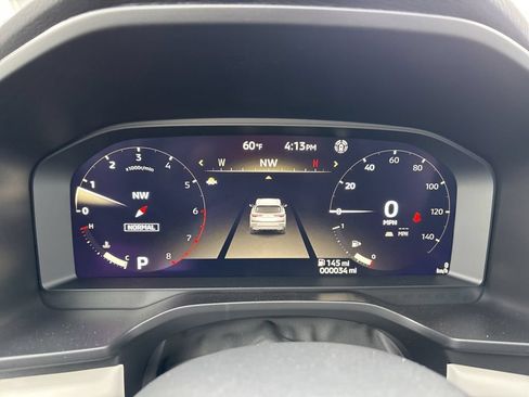 Used 2025 Mitsubishi Outlander AWD image 32
