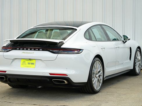 Used 2021 Porsche Panamera 4S image 54