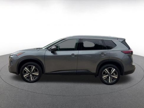 Used 2026 Nissan Rogue SL FWD image 8