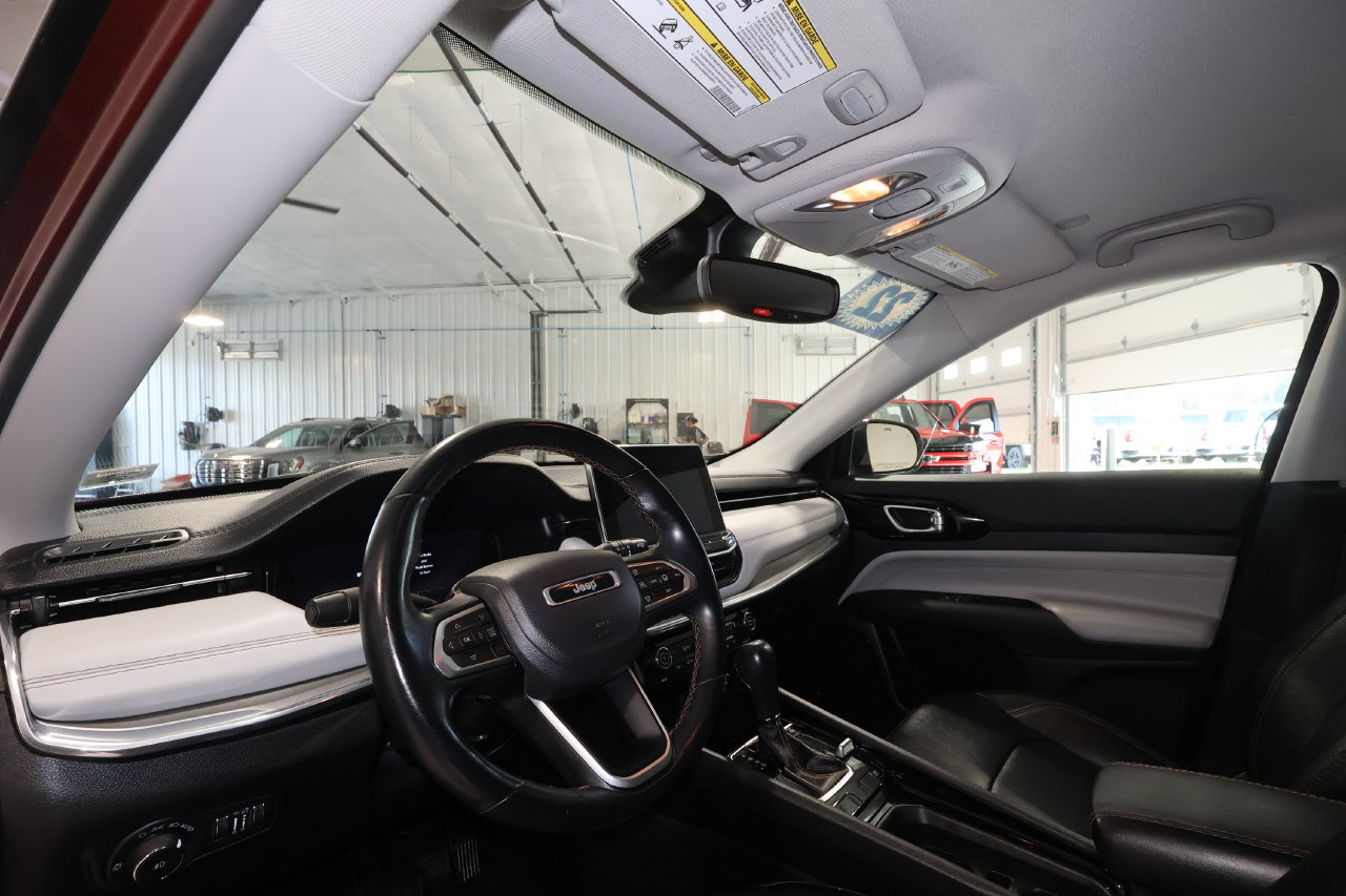 Used 2022 Jeep Compass Limited w/ Elite Group AWD/4WD image 9