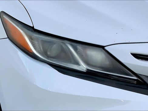 Used 2019 Toyota Camry SE image 25