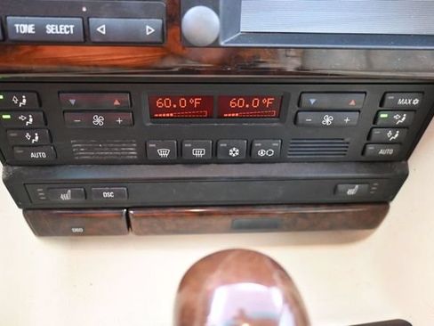 Used 2001 BMW 740i RWD image 25