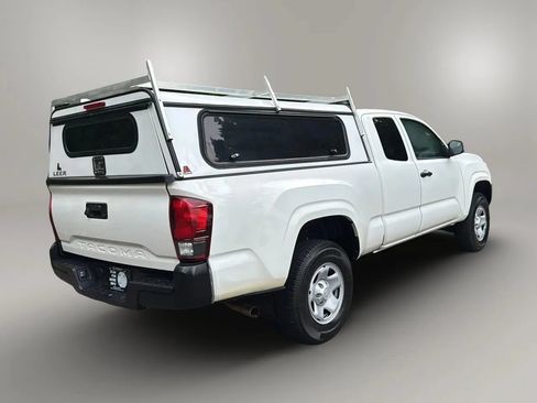 Used 2021 Toyota Tacoma SR RWD image 5