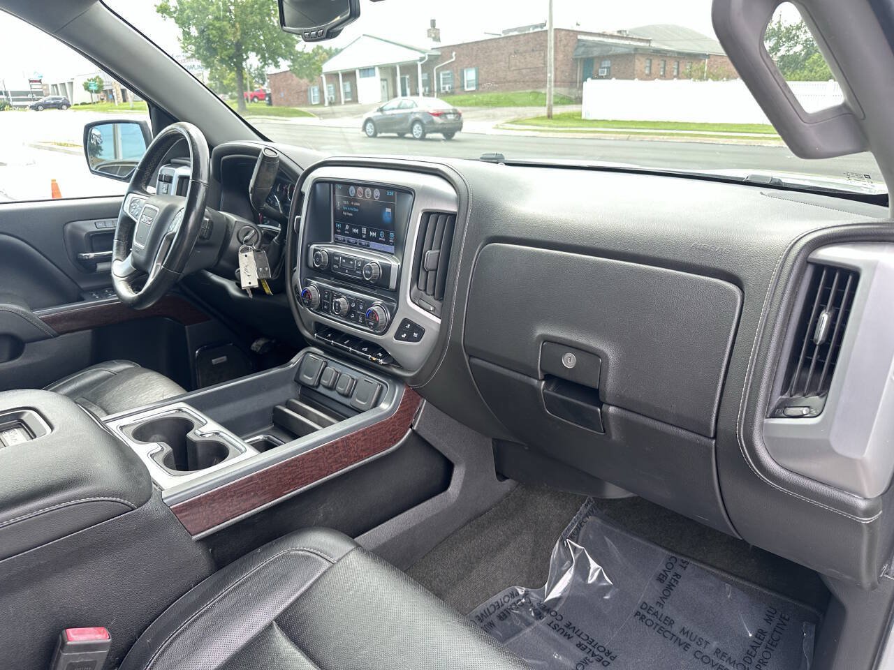 Used 2017 GMC Sierra 1500 SLT w/ SLT Premium Package AWD/4WD image 10