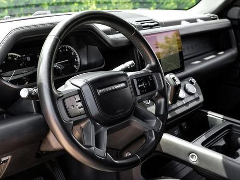 Used 2023 Land Rover Defender 110 X-Dynamic SE AWD/4WD image 22