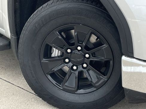 Used 2019 GMC Sierra 1500 SLE w/ SLE Value Package RWD image 9