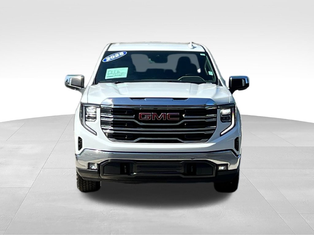 Used 2025 GMC Sierra 1500 SLT RWD image 2