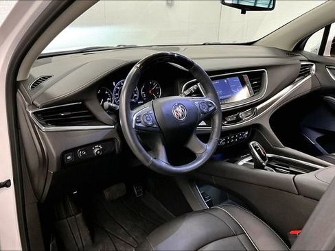 Used 2021 Buick Enclave Avenir w/ Avenir Technology Package FWD image 15