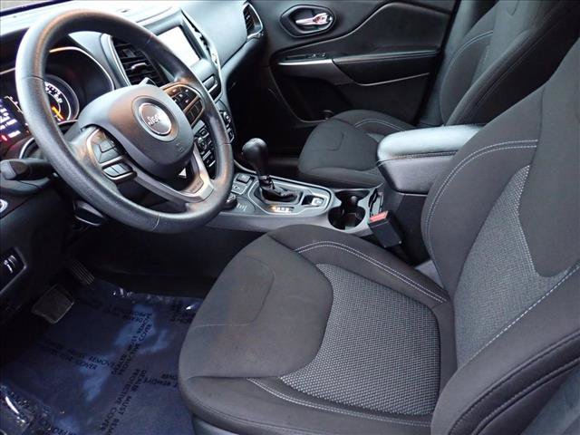 Used 2019 Jeep Cherokee Latitude w/ Popular Appearance Group AWD/4WD image 10