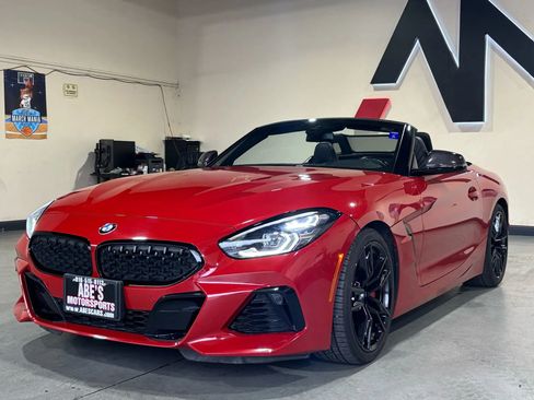 Used 2021 BMW Z4 M40i w/ Premium Package image 4