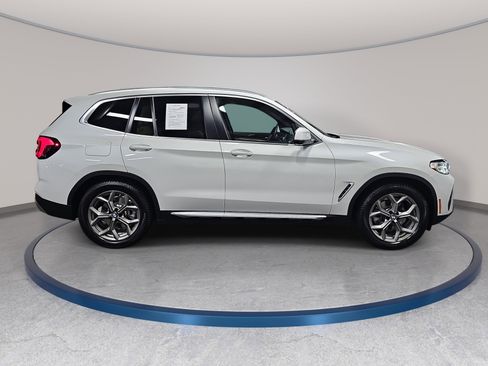 Used 2022 BMW X3 xDrive30i w/ Convenience Package AWD/4WD image 4