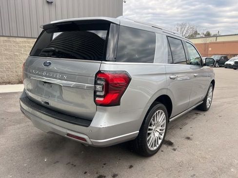 Used 2023 Ford Expedition Platinum AWD/4WD image 5