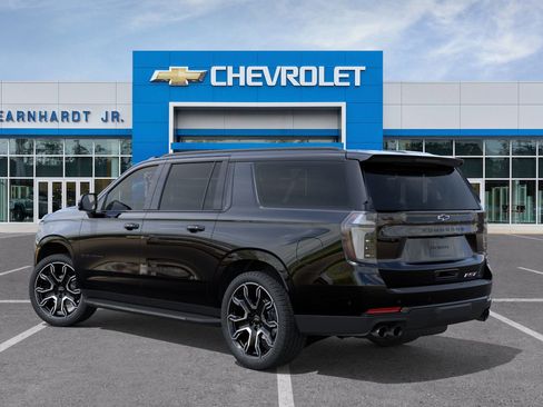 New 2026 Chevrolet Suburban RST image 5