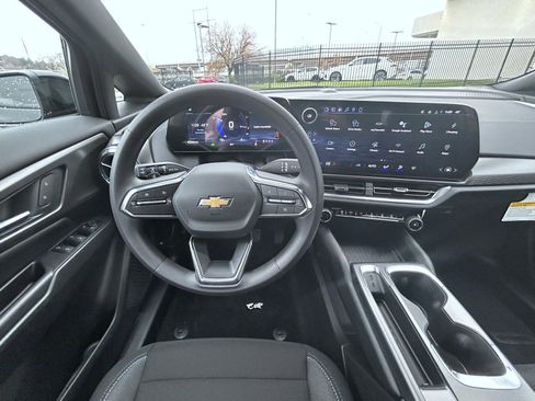 New 2026 Chevrolet Equinox EV LT image 13