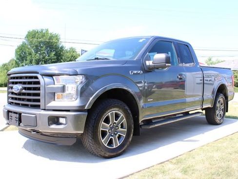 Used 2016 Ford F150 XLT w/ Equipment Group 302A Luxury AWD/4WD image 9