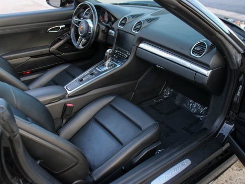 Used 2017 Porsche 718 Boxster S image 19