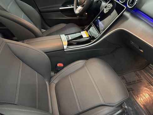 Used 2025 Mercedes-Benz C 300 Sedan image 30