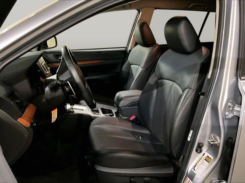 Used 2013 Subaru Outback 2.5i Limited AWD/4WD image 8