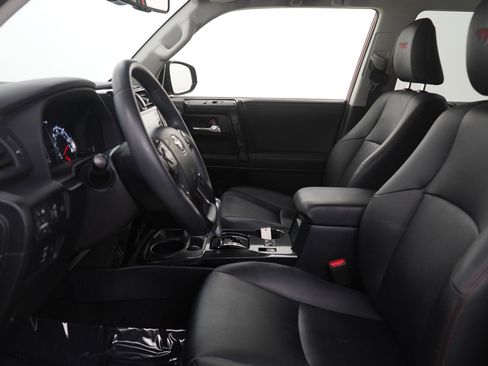 Used 2022 Toyota 4Runner TRD Off-Road Premium image 18