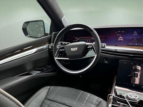 Used 2026 Cadillac Escalade Platinum Sport AWD/4WD image 19