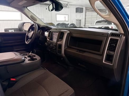 Used 2022 RAM 1500 Express w/ Wheel & Sound Group AWD/4WD image 12