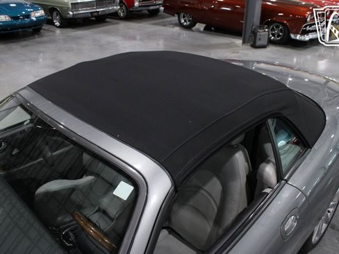 Used 2004 Jaguar XK8 Convertible image 38