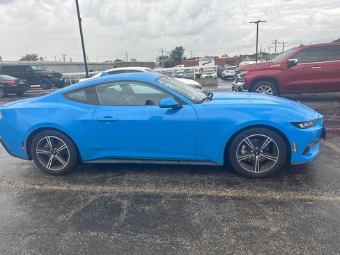 Used 2024 Ford Mustang Premium RWD image 4