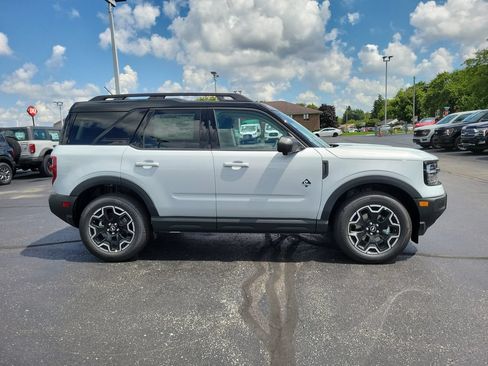 New 2026 Ford Bronco Sport Outer Banks w/ Outer Banks Tech Package+ AWD/4WD image 3