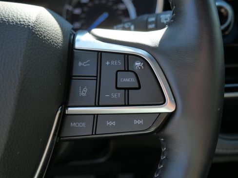 Used 2021 Toyota Highlander Platinum AWD/4WD image 29