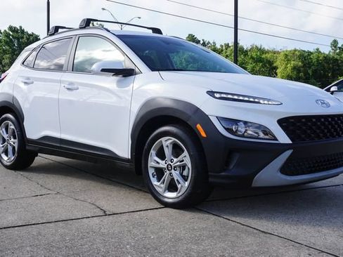 Used 2023 Hyundai Kona SEL w/ Cargo Package FWD image 2