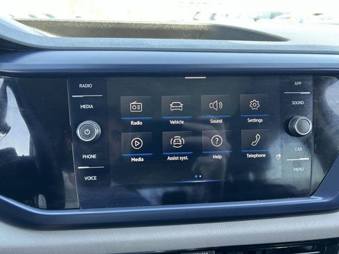 Used 2023 Volkswagen Taos SE w/ Panoramic Sunroof Package AWD/4WD image 14