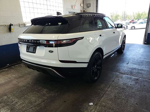 Used 2018 Land Rover Range Rover Velar R-Dynamic SE AWD/4WD image 3