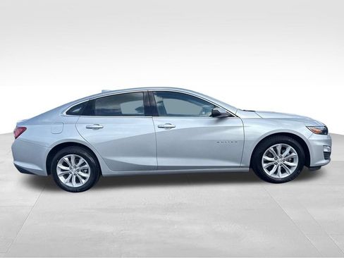 Used 2022 Chevrolet Malibu LT FWD image 13