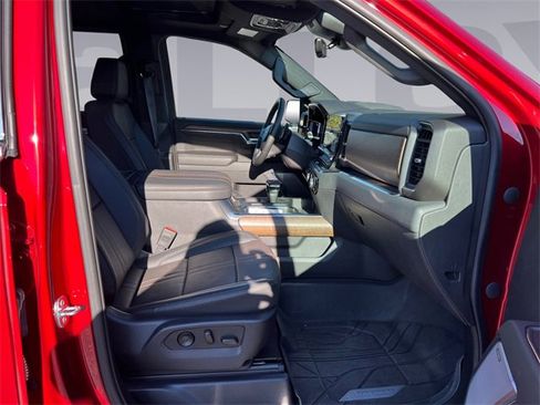 Used 2023 Chevrolet Silverado 1500 High Country w/ High Country Premium Package image 17