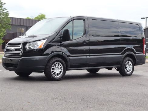 Used 2018 Ford Transit 150 130 Low Roof w/ Exterior Upgrade Package RWD image 11