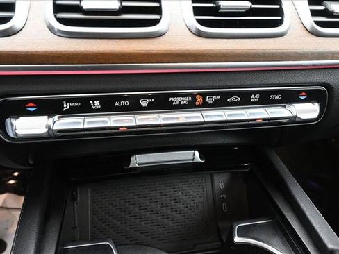 Used 2026 Mercedes-Benz GLS 450 4MATIC image 17