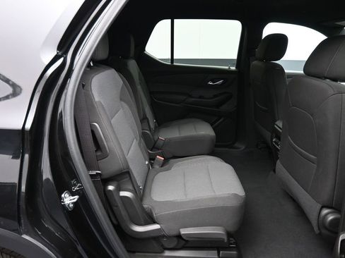 Used 2023 Chevrolet Traverse LT FWD image 25